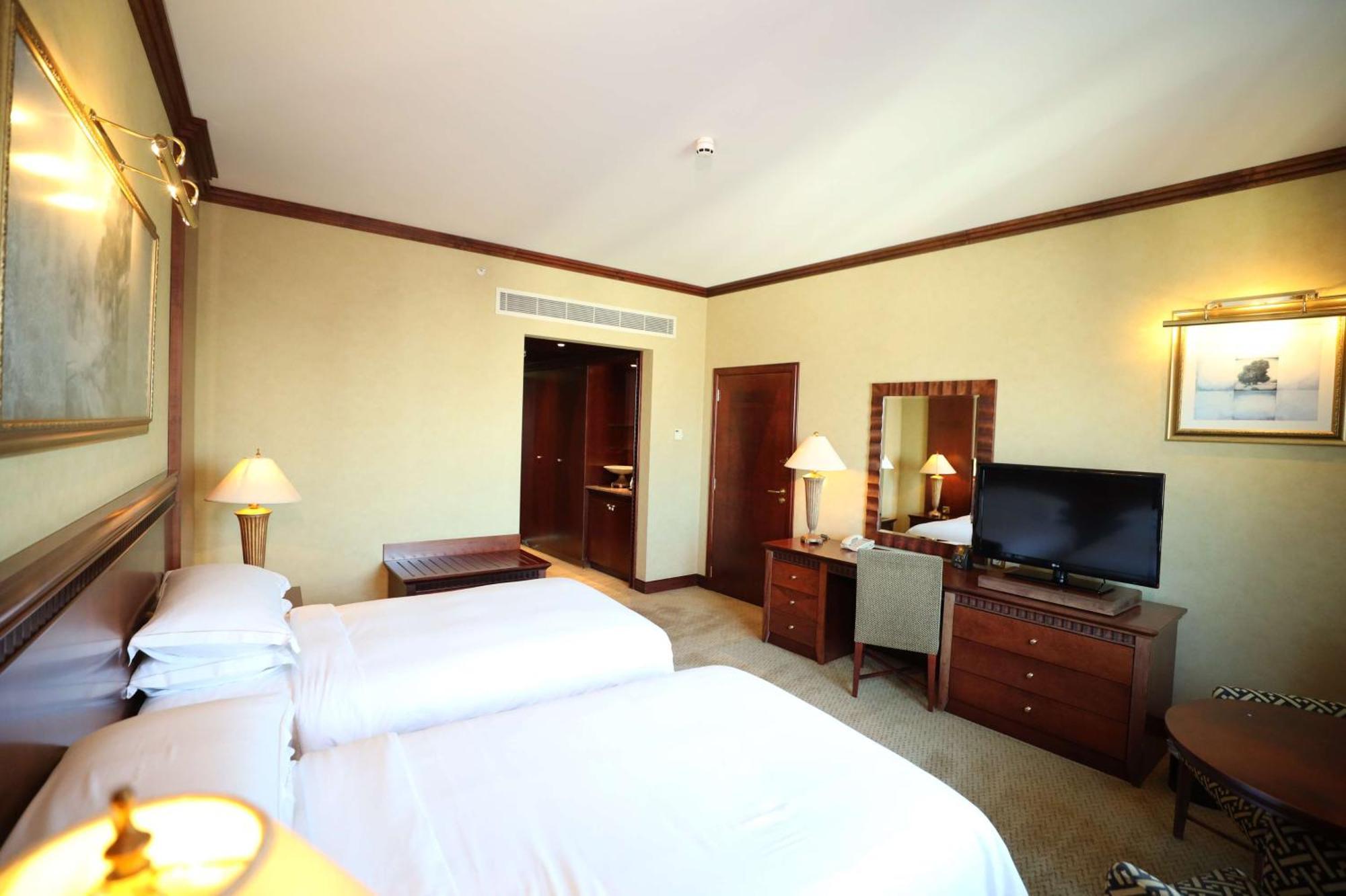 Habtoor Metropolitan Palace Hotel Bejrút Kültér fotó