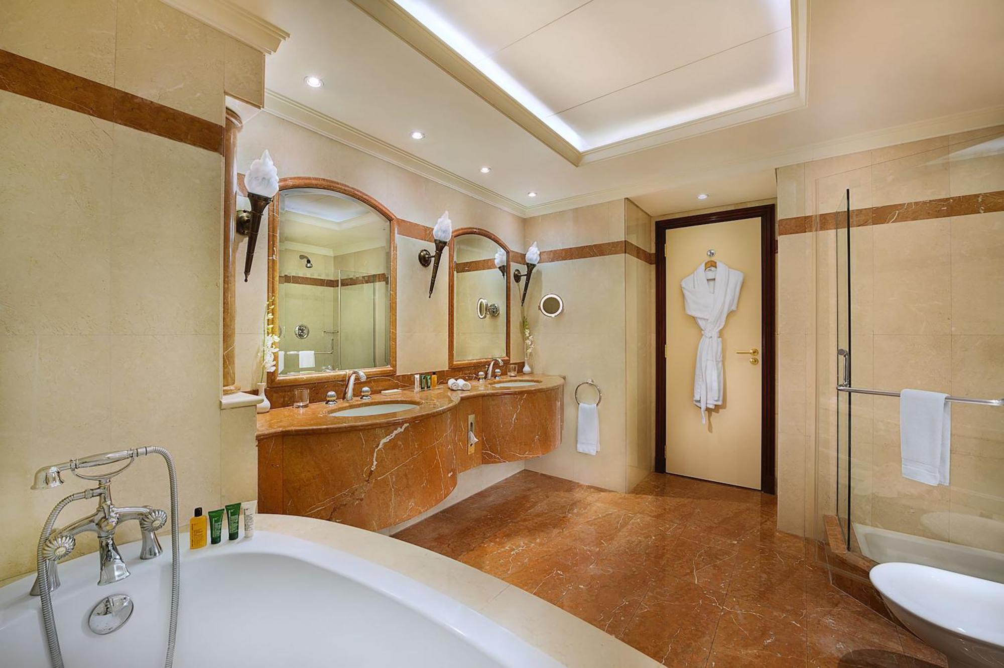 Habtoor Metropolitan Palace Hotel Bejrút Kültér fotó