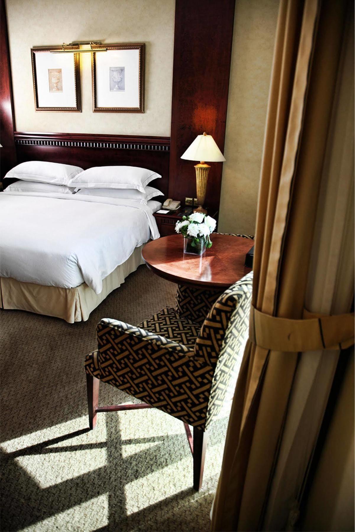 Habtoor Metropolitan Palace Hotel Bejrút Kültér fotó
